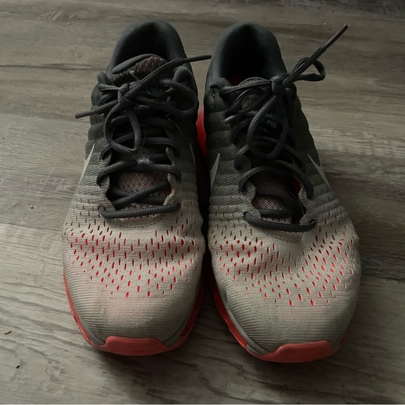Women’s Nike Air Max Gray Red Sneakers Size 9.5 | Cushioned Running Style - Picture 2 of 6